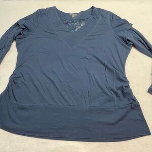 Cabela’s long sleeved v-neck shirt
